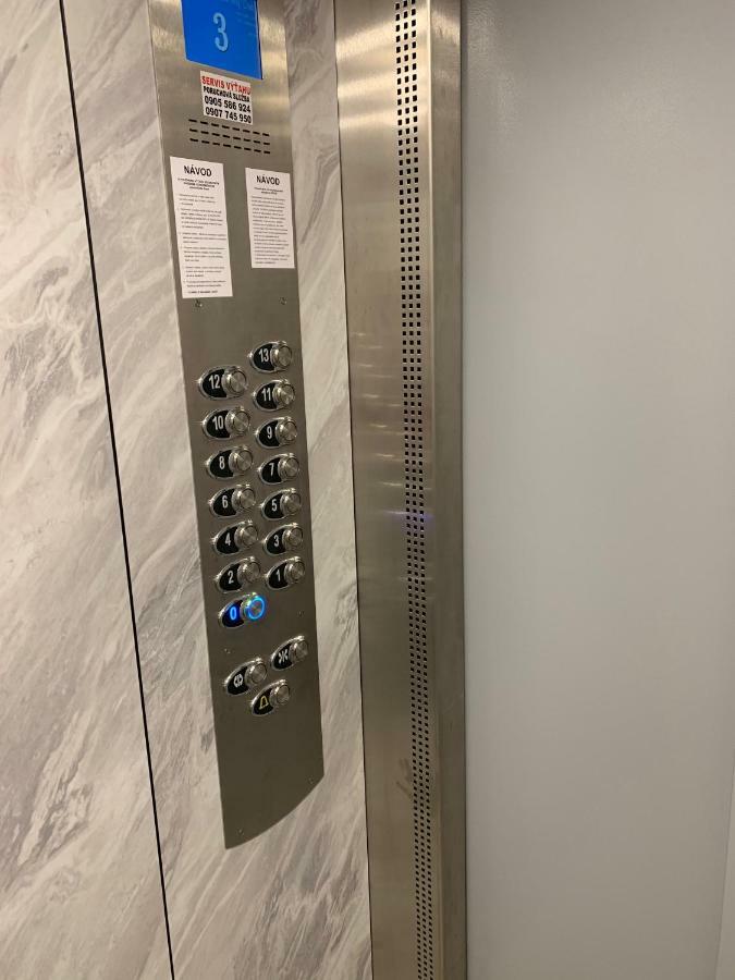 Apartament Tt10 Botanicka 트르나바 외부 사진